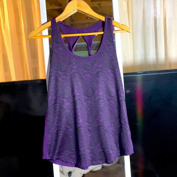 Exercise top silky soft spandex. purple with design on front and plain on back. - Picture 1 of 3